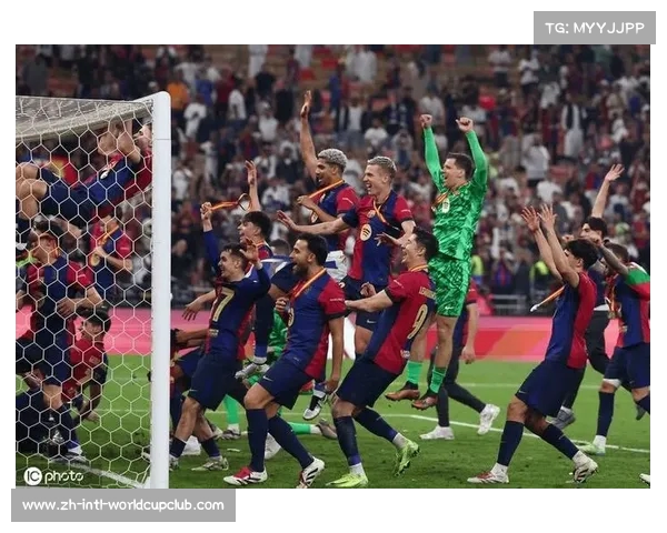 巴萨女足以5比0横扫皇马夺西班牙女足超级杯冠军展现强大实力